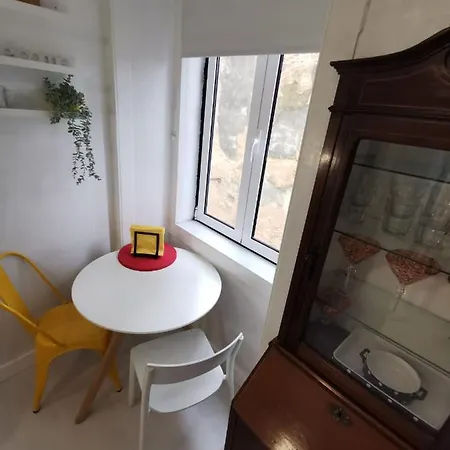 Apartment Lovely Small Loft In Alfama Near Castelo S Jorge *