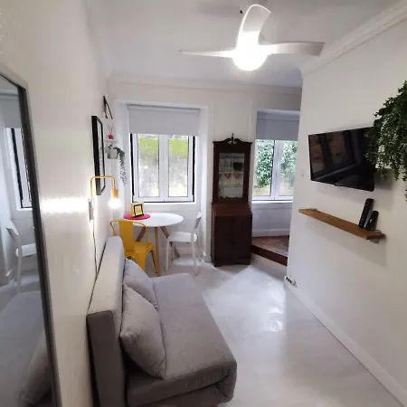 Lovely Small Loft In Alfama Near Castelo S Jorge Apartment *
