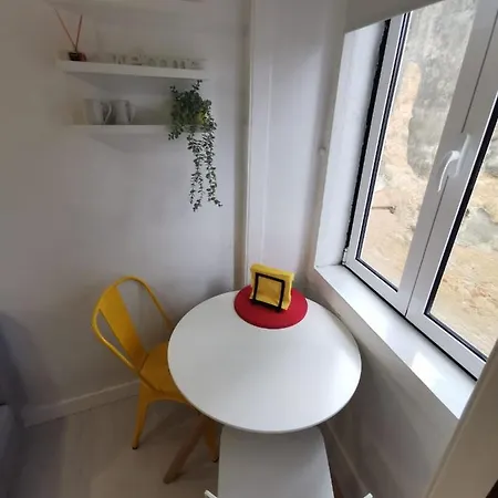 Apartment Lovely Small Loft In Alfama Near Castelo S Jorge *